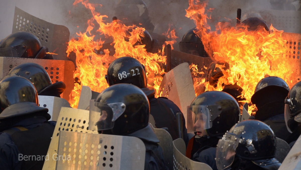 Bernard Grua affrontements rue de l'institut Maidan Kiev