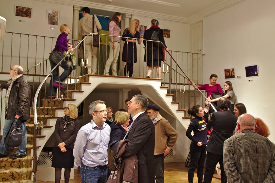 Novembre 2014, vernissage en présence de l'ambassadeur d'Ukraine de l'exposition photos de Bernard Grua sur la révolution du Maidan