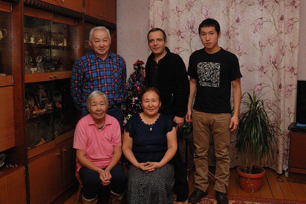 Bernard Grua, Avec la famille de Kirill T. dans les environs d'Iakoutsk, le long du fleuve Lena, République de Sakha, Sibérie