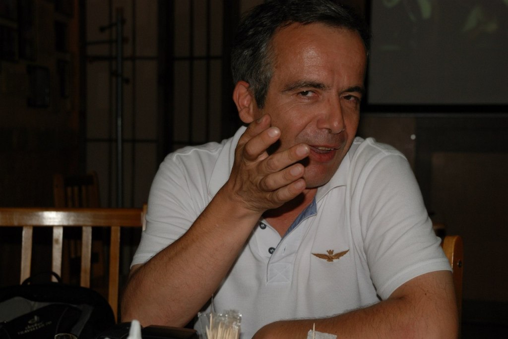 Bernard Grua, exposé au London club d'Ivano-Frankivsk, Ukraine