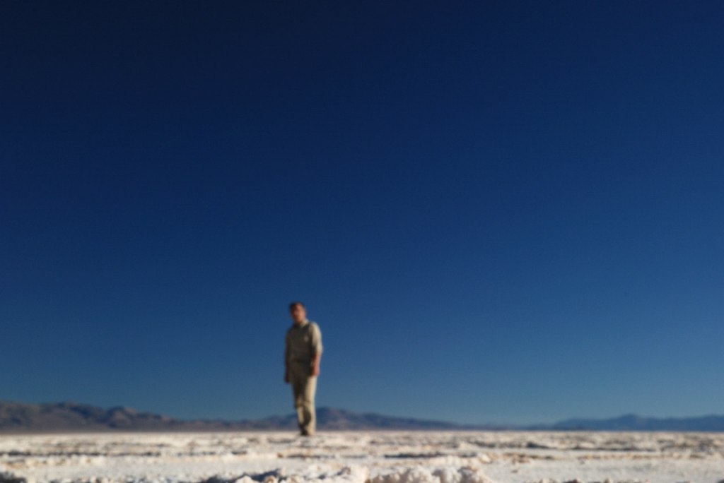 Bernard Grua sur la Salinas Grandes de Jujuy et Salta dans les Andes argentines.