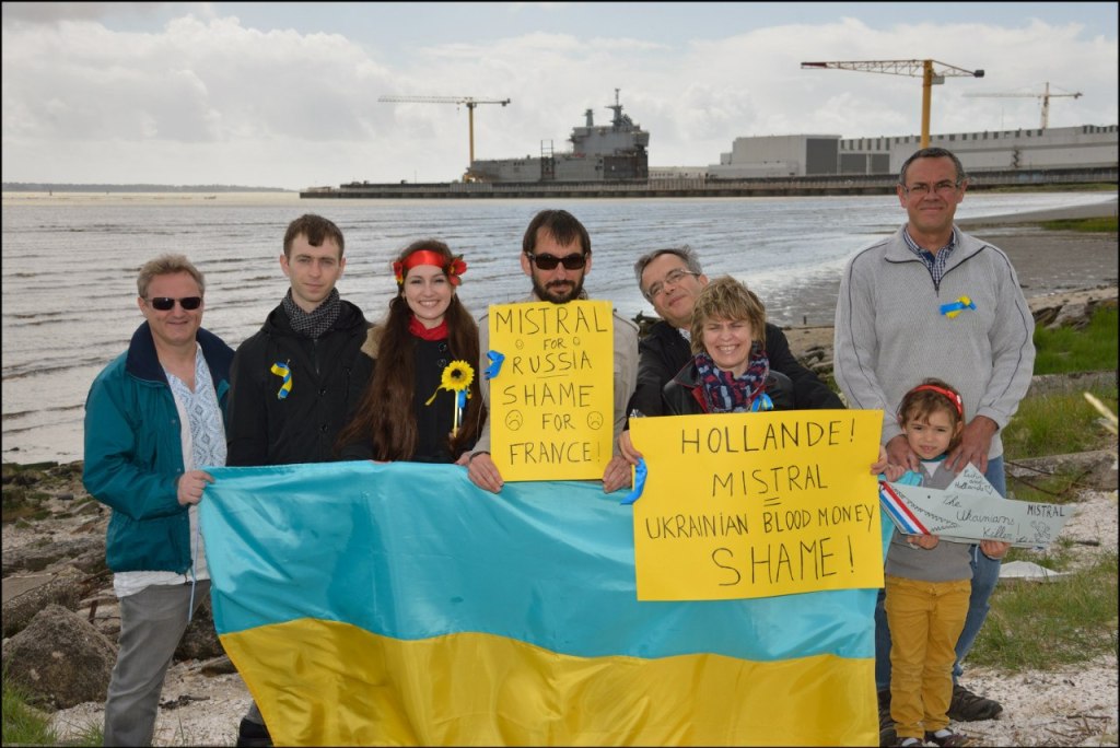 Bernard Grua, première Flashmob à St Nazaire contre la livraison des navires Mistral, 11 mai 2014