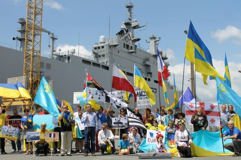 Bernard Grua, deuxième manifestation contre la livraison des navires Mistral à Vladimir Poutine. Saint Nazaire 29 juin 2014 - No Mistrals for Putin - Vladivostok