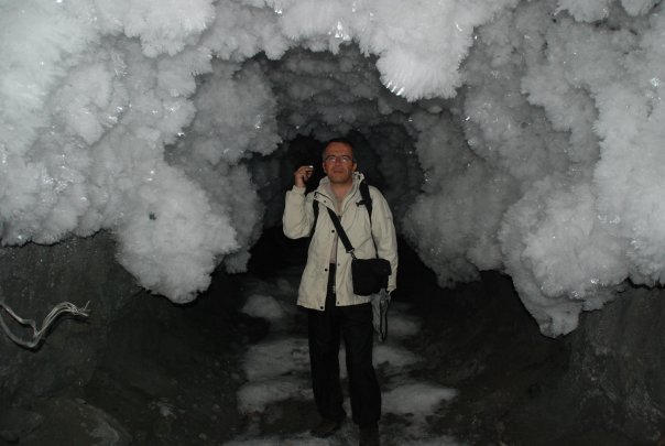Bernard Grua dans le permafrost de la mine de Batagol, Monts Saian orientaux, Sibérie