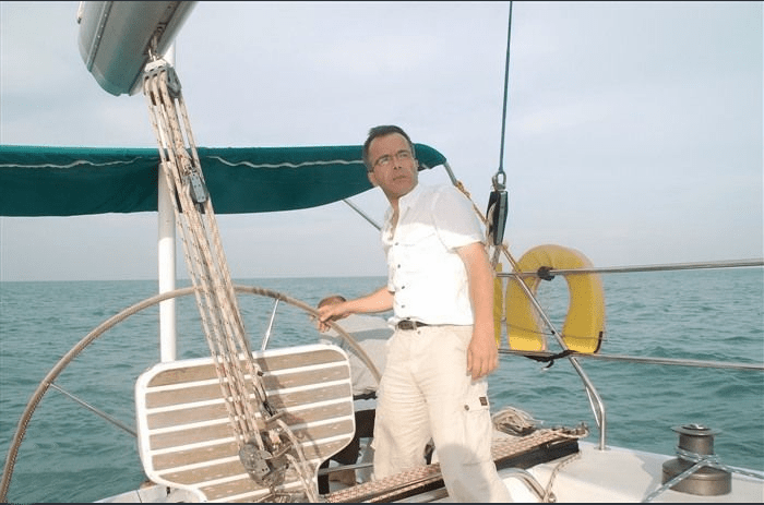 Bernard Grua, navigation sur le maxi voilier, "El Coyote", dans le Golfe de Siam.