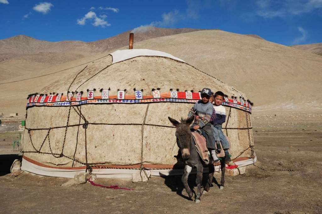 Bernard Grua photographie: Kirghizes du Pamir tadjik