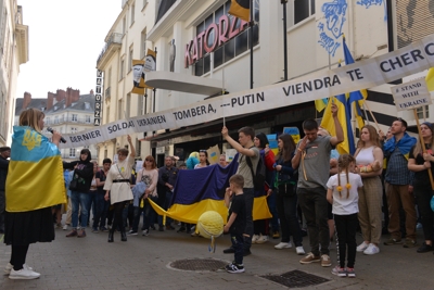 Manifestation du 27/03/2022 contre le Festival du cinéma Russe "De Lviv à l'Oural" , devant le cinéma Katorza, Nantes - Photo: Bernard Grua