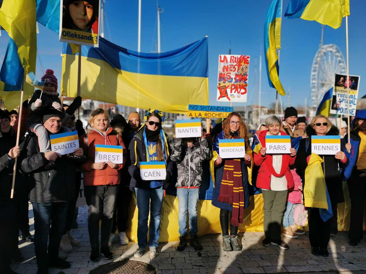 Rassemblement de La Rochelle, contre le Shtandart et la fable du capitaine Vladimir Martus Martus, Quai d'honneur, photo une
