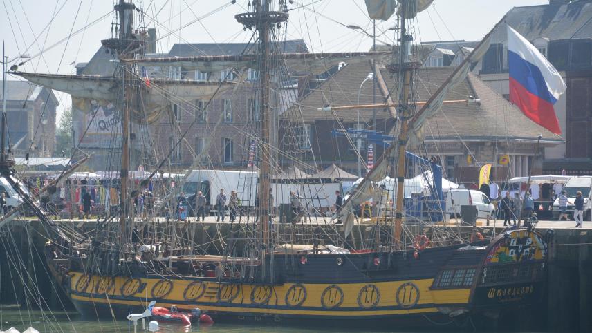 Le navire russe «Standhart», ici à quai à Dieppe, dont la venue est prévue à l’Armada en juin 2023, est la cible d’une polémique – Photo archives Paris-Normandie