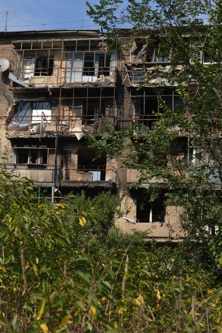 Michel Balique, Amis des Grands Voiliers : Gostomel, immeuble ravagé.