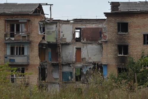 Michel Balique, Amis des Grands Voiliers : Gostomel, immeuble éventré.