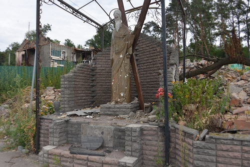 Michel Balique, Amis des Grands Voiliers : Gostomel, oratoire détruit.