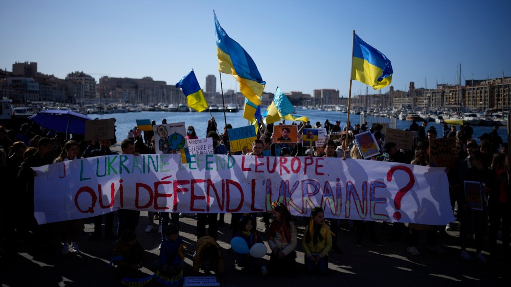 Ukraine, 24 février 2024, slogans