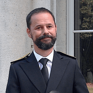 Shtandart, Brice Blondel, préfet de la Charente-Maritime, ex-chef de cabinet d'emmanuel Macron, co-responsable de l'application des sanctions portuaires, Fêtes Maritimes de La Rochelle