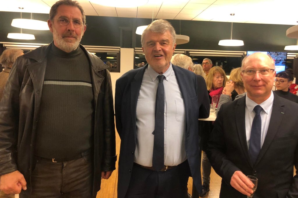 Amis des Grands Voiliers, Michel Balique : Ludovic Pacciarella agent rochelais de Vladimir Martus, Jean-François-Fountaine, maire de La Rochelle, et Patrice Bernier, maître de quai au port de plaisance de La Rochelle.