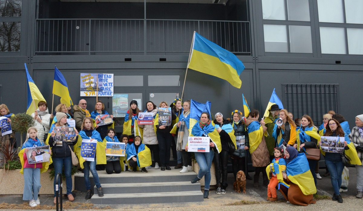 Thierry Clerc, manifestation du 18 février 2023 contre la prestation commerciale illégale du Shtandart à l'Armada Rouen 2023