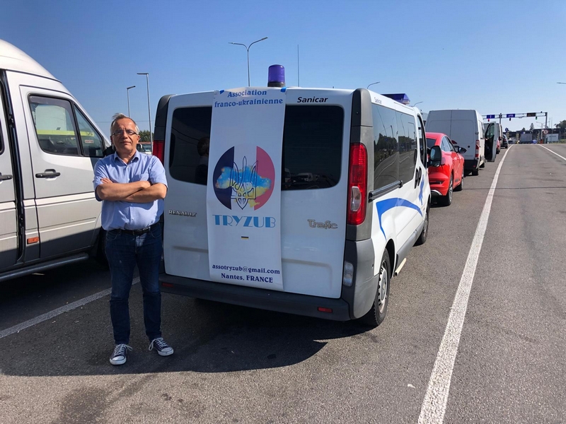 Frontière polono-ukrainienne : quatrième ambulance envoyée en Ukraine par l'association Tryzub, 23/09/ 2024 - Amis des Grands Voiliers, Michel Balique, Shtandart, gaz russe de Yamal