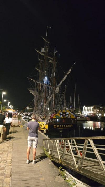Patrice Bernier, Shtandart, La Rochelle's ‘bassin des Chalutiers’ Thursday, 14 August 2025, in the evening