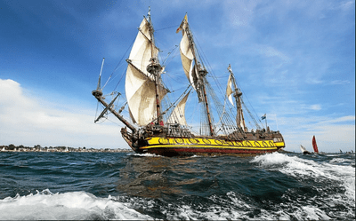 A Russian travel agency is organizing a cruise around Brittany aboard the Shtandart