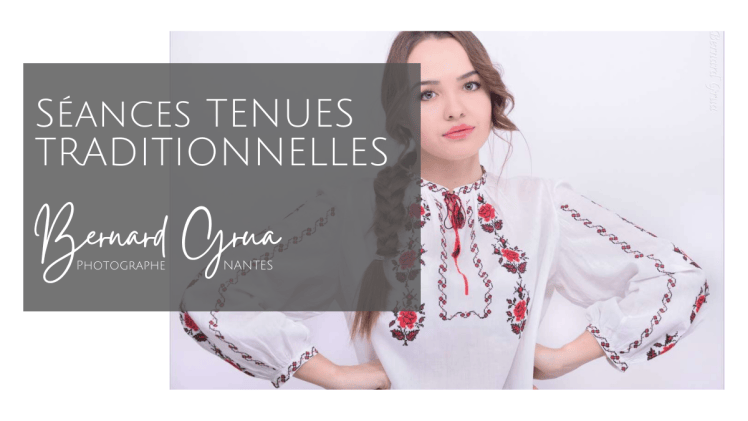 Elena portant une vychyvanka ukrainienne brodée, photographie de Bernard Grua consacrée aux tenues traditionnelles.